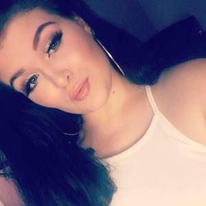 Meet your Posher, Courtney